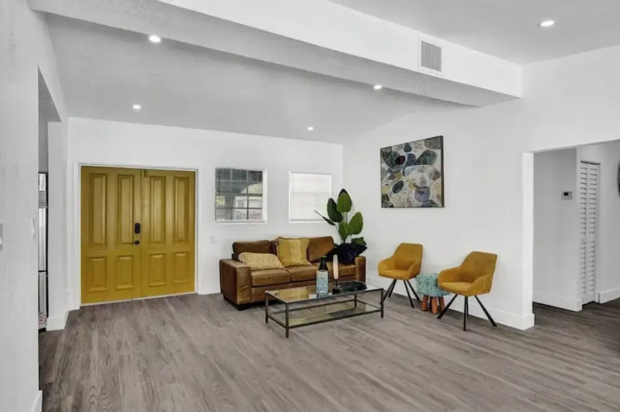 Spacious Home With Heated Pool