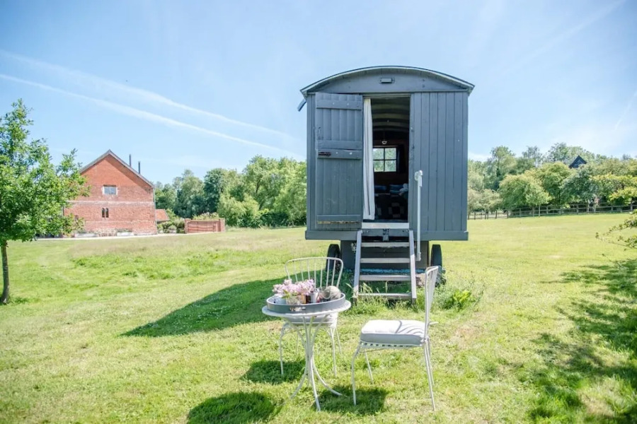 Abbey Shepherds Hut, Eye