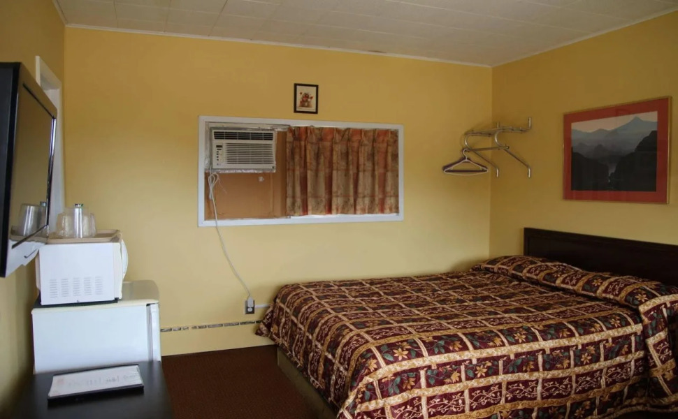 Hillside Inn Pembroke