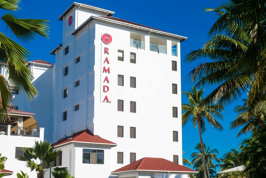 Отель Ramada Suites by Wyndham Wailoaloa Beach Fiji