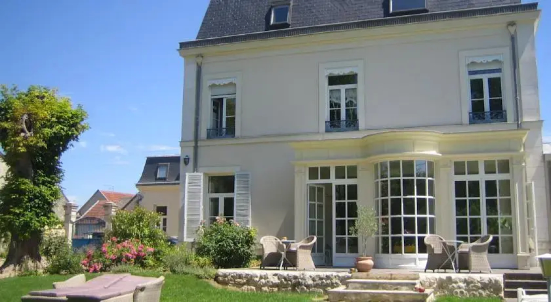 La Maison Bleue
