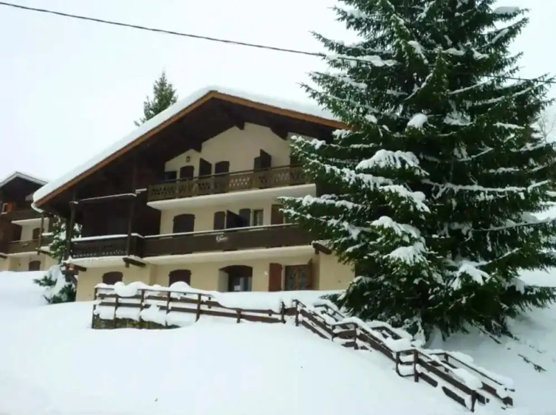 Apartment with One Bedroom in Crest-Voland, with Wonderful Mountain View And Furnished Terrace - 10 M From the Slopes