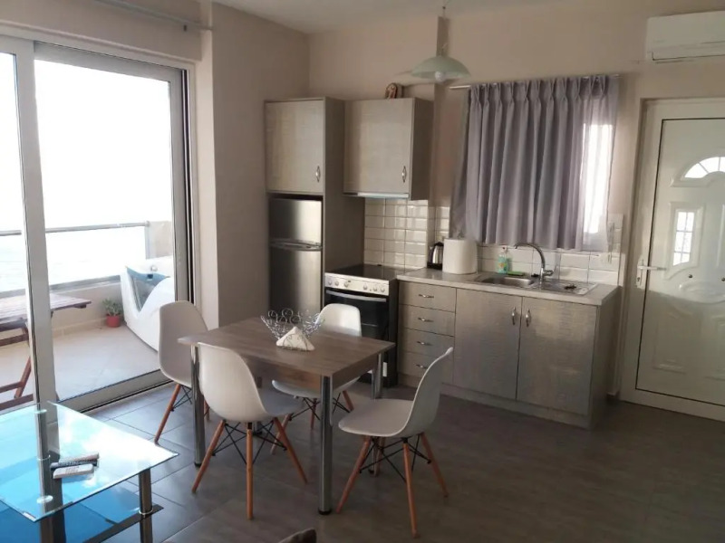 Akrotiri Panorama Apartments