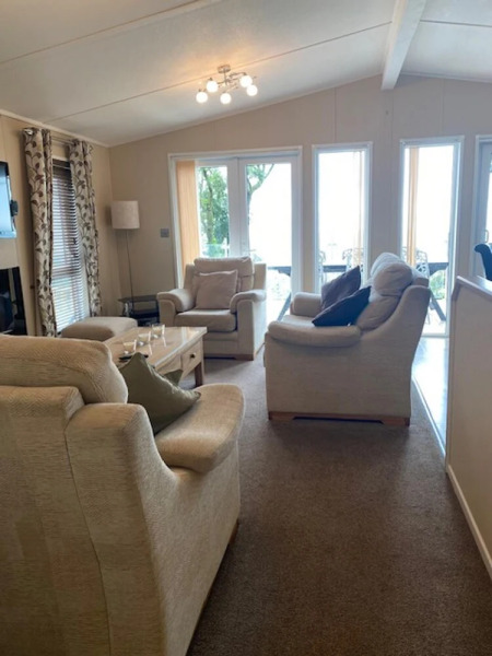 Impeccable 3-bed Lodge in Budleigh Salterton