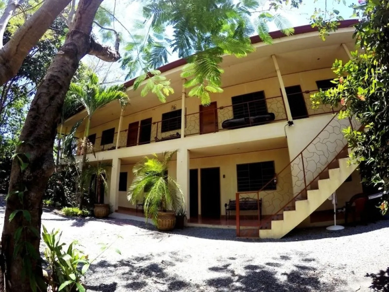 Tropical Sands Dominical Eco Inn