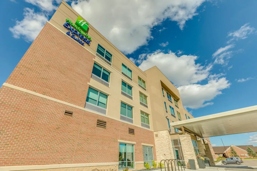 Holiday Inn Express & Suites Okemos - University Area By Ihg