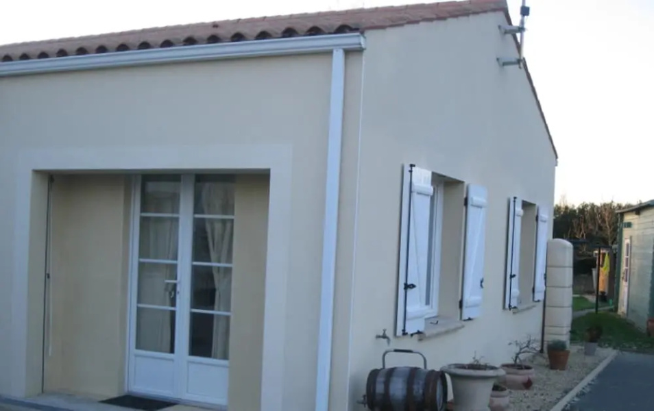 Studio in Tonnay-charente, With Enclosed Garden and Wifi