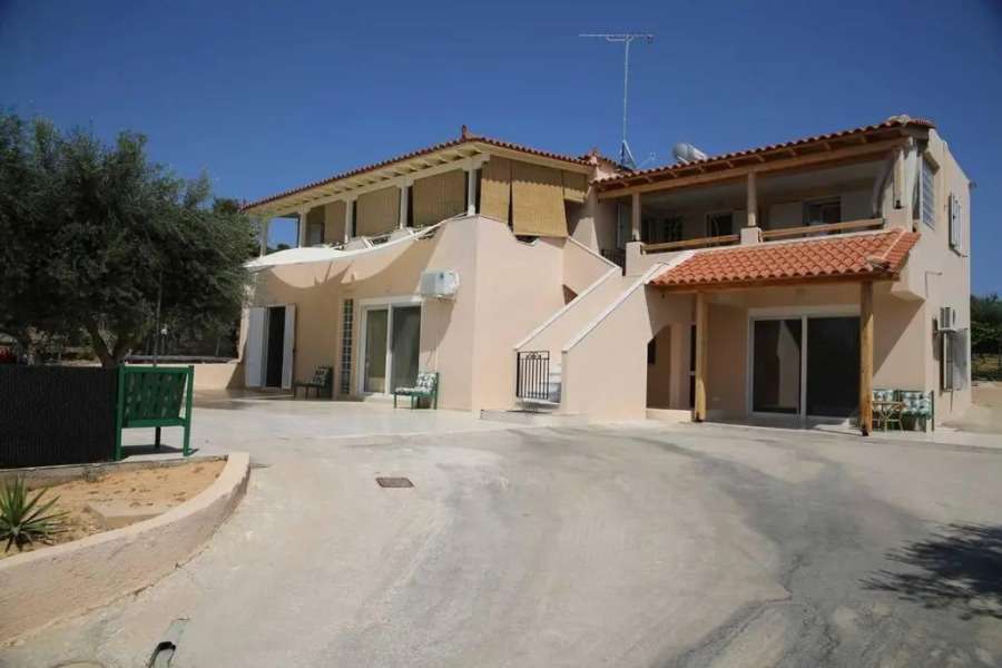 Hercules and Achilles Studios 2