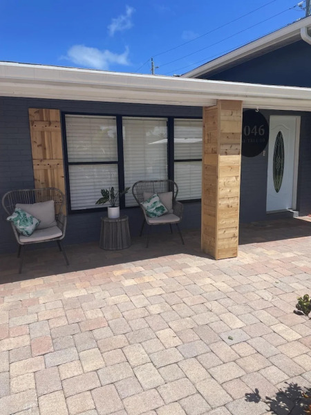 Kiss the Wave - Spacious 4BR 3BA w Pool hot tub