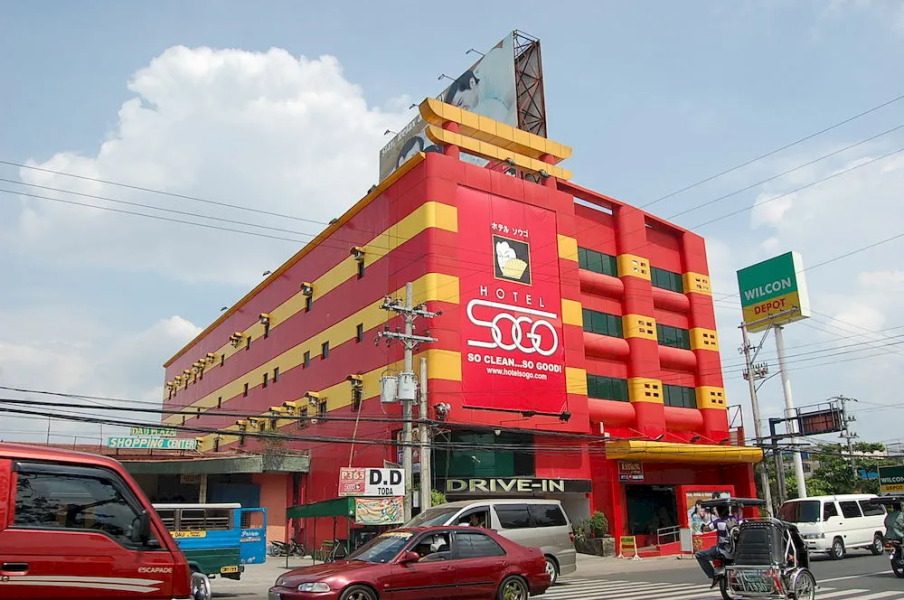 Hotel Sogo LRT Monumento Station