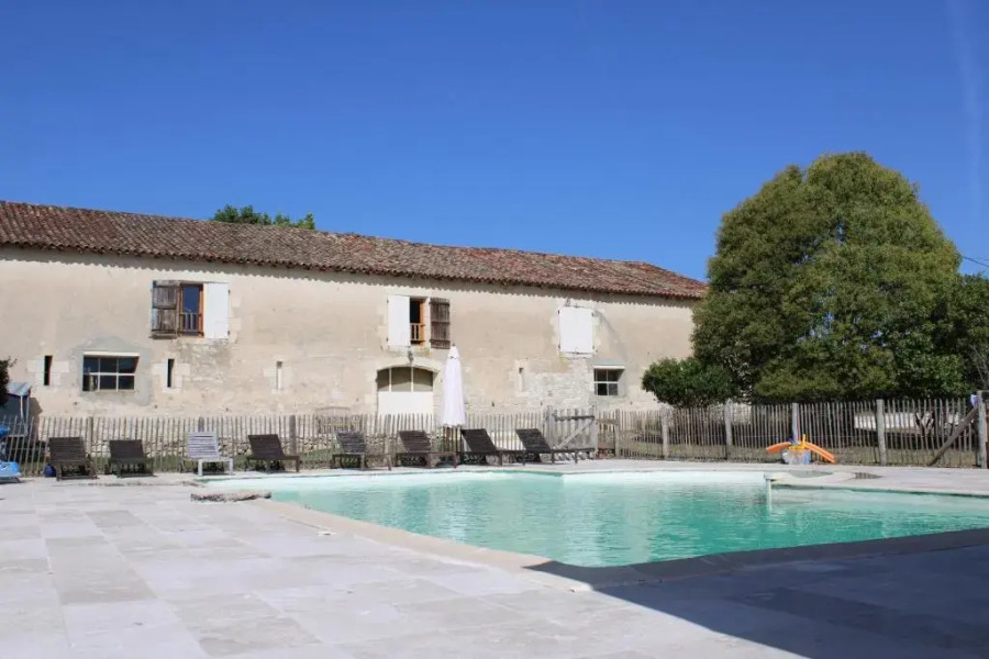 Le Petit Chateau Servanches