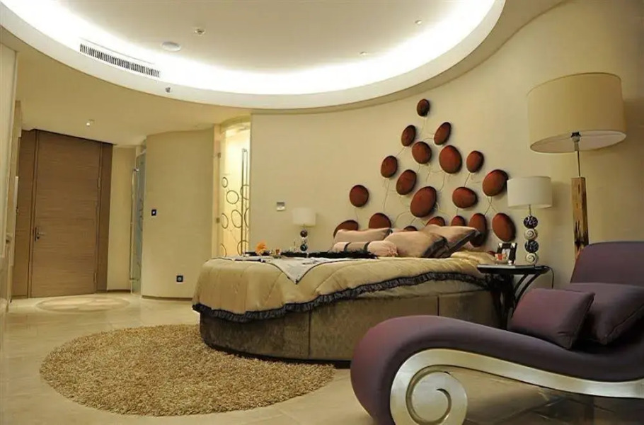 Reclusive Life Phoenix Island