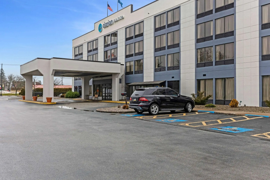 Clarion Pointe Near Erie Casino