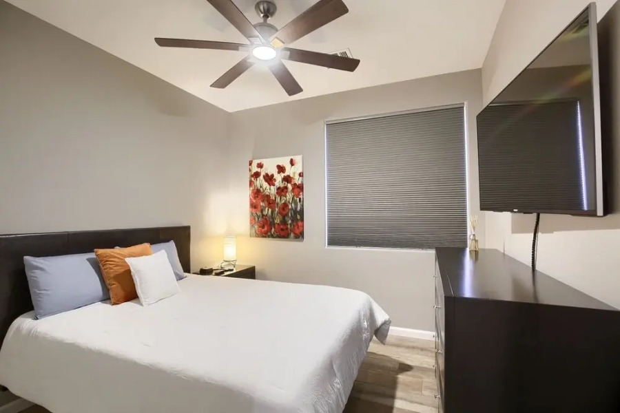 Nevada Elegance Newly Upgraded, 20 min From Strip!