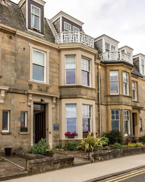 East Sands Holiday Apartment