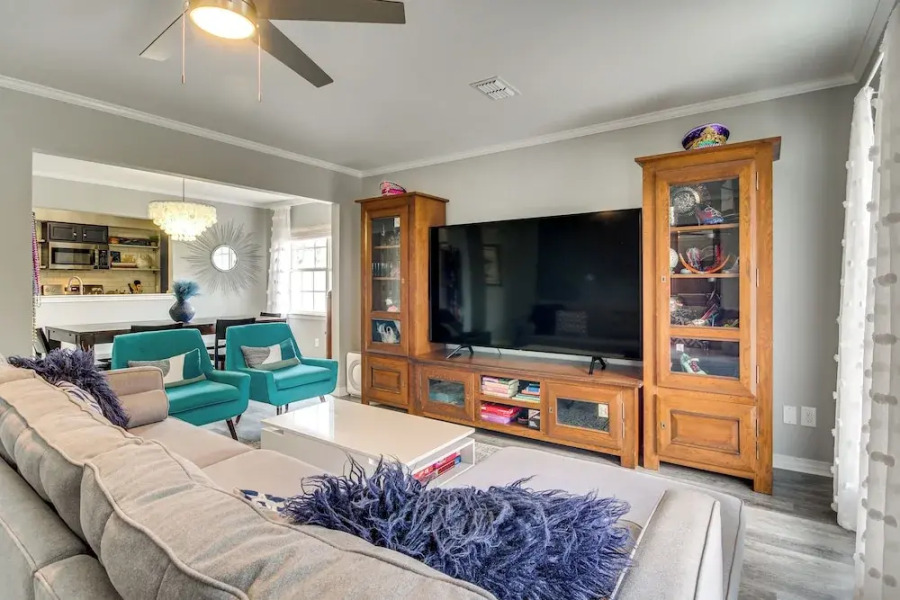 Walk to Beach, Fenced Patio: Bay St Louis Getaway!