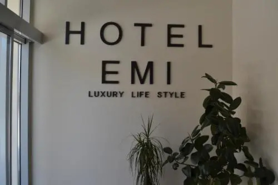 Hotel Emi