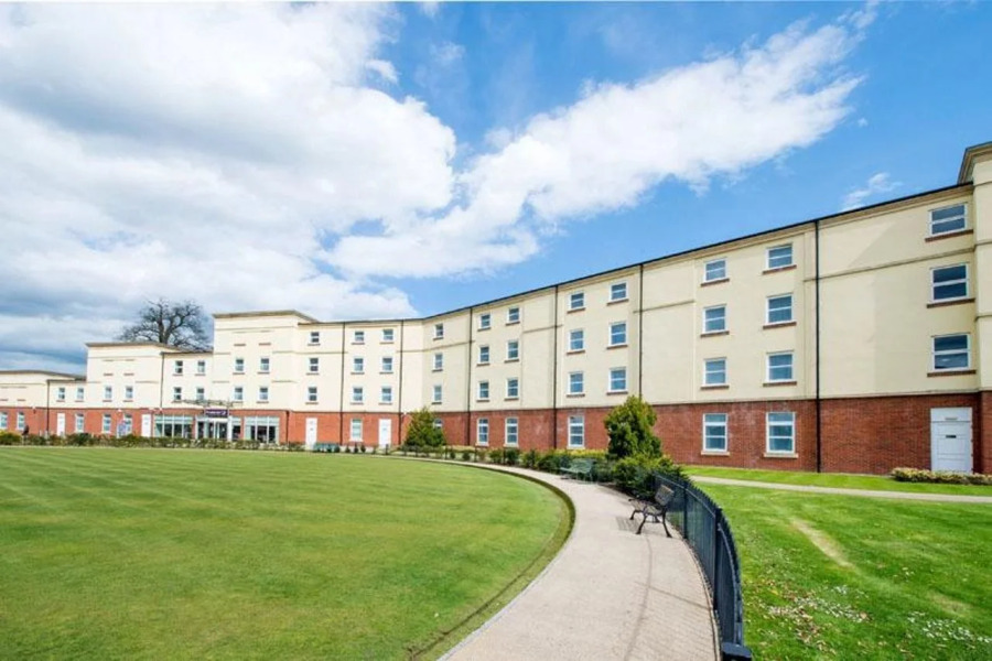 Premier Inn Stoke/Trentham Gardens