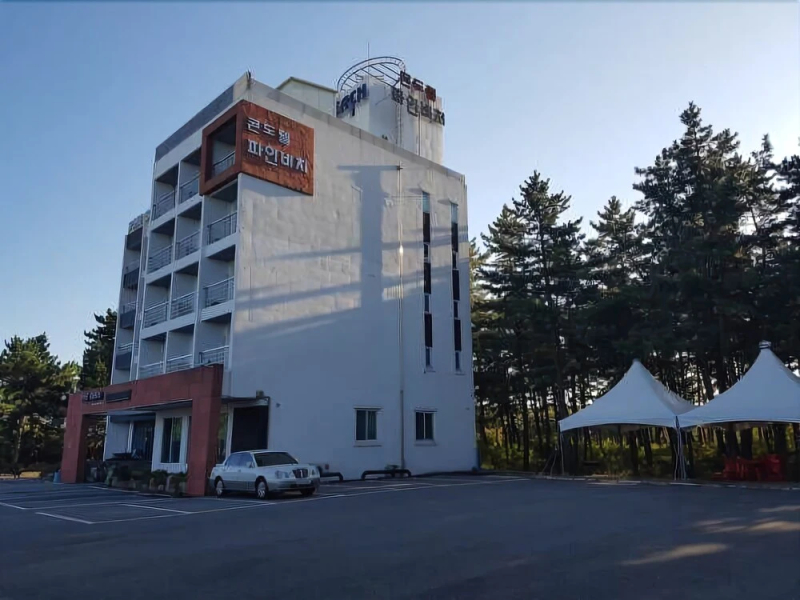 Pine Beach Condotel