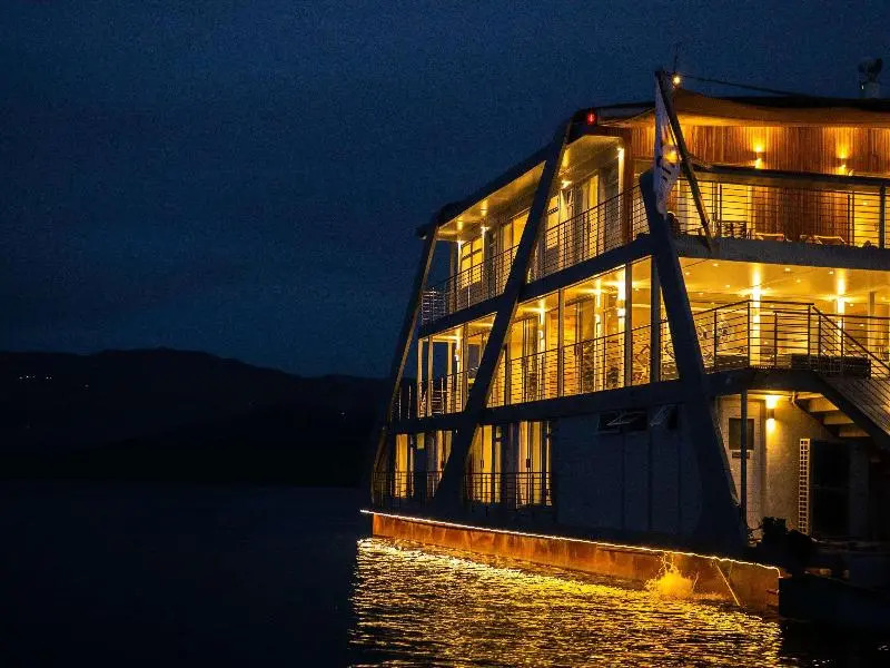 Mantis Kivu Queen Uburanga