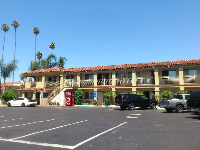 Santa Ana Travel Inn