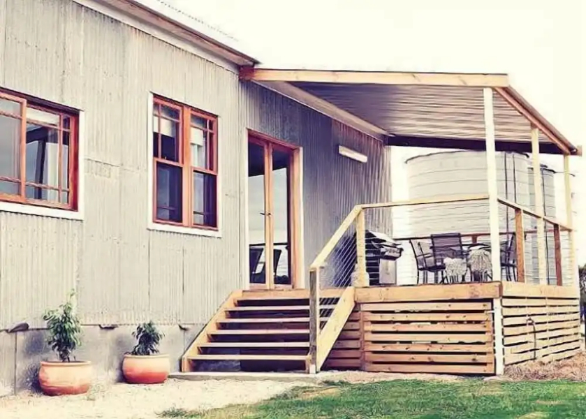 Redwing Shearer's Quarters