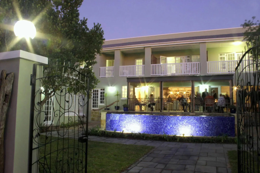 Lodge on Main Guest House and Conference Centre