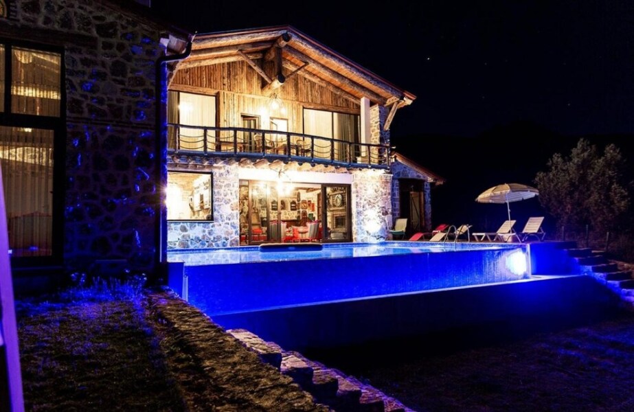 Magnificient Stone House With Private Pool and Jacuzzi in Iznik Bursa