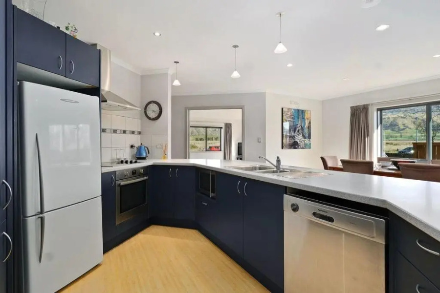 Seldom Inn - Cromwell Holiday Home