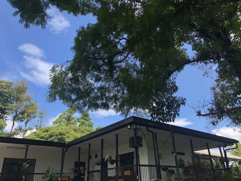 Entre Los Arboles Hotel