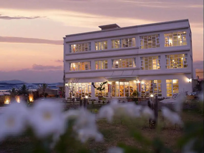 Water Reflections at Ease Guest House