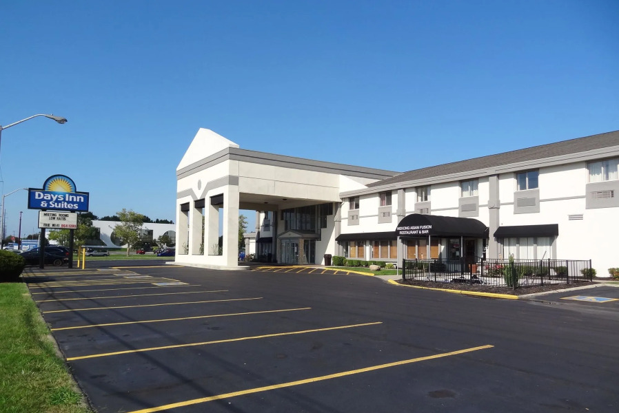 Days Inn And Suites Columbus East Airport