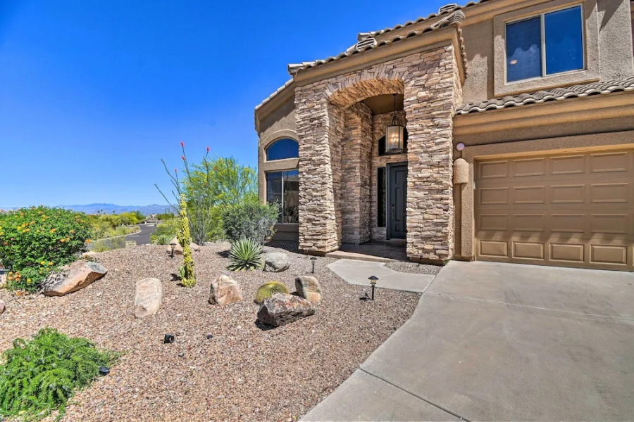 Pool, Spa & Putting Green: Fountain Hills Home!