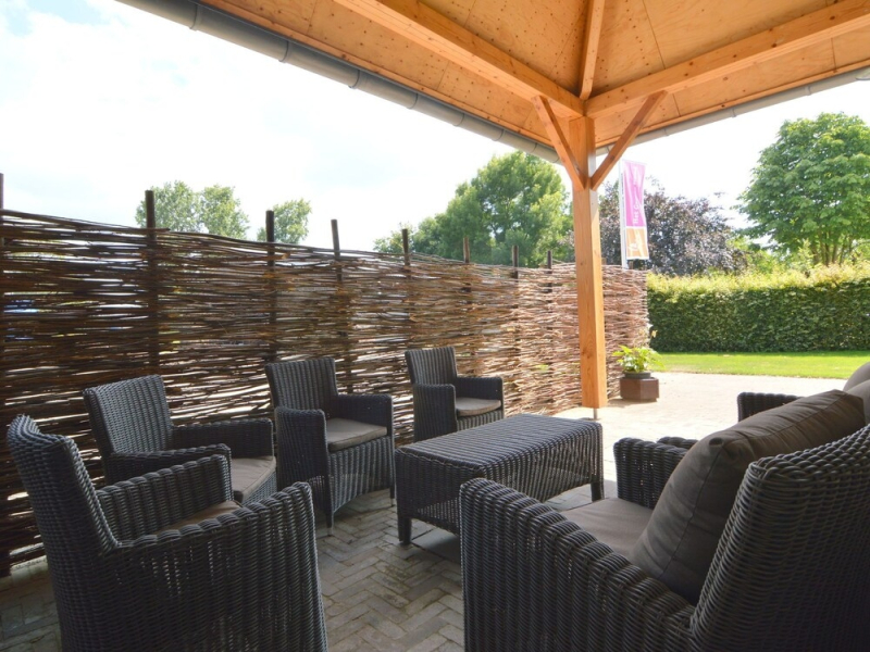 Family Home w/ Trampoline