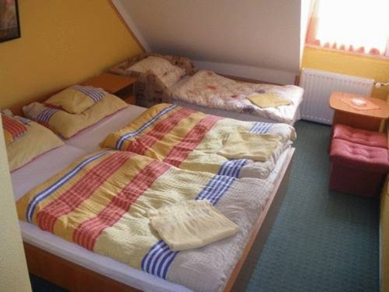 Romantik Étterem - Panzió