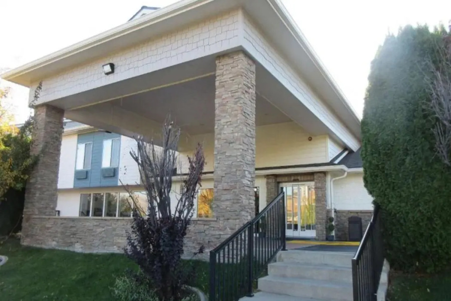 Clarion Pointe Wenatchee