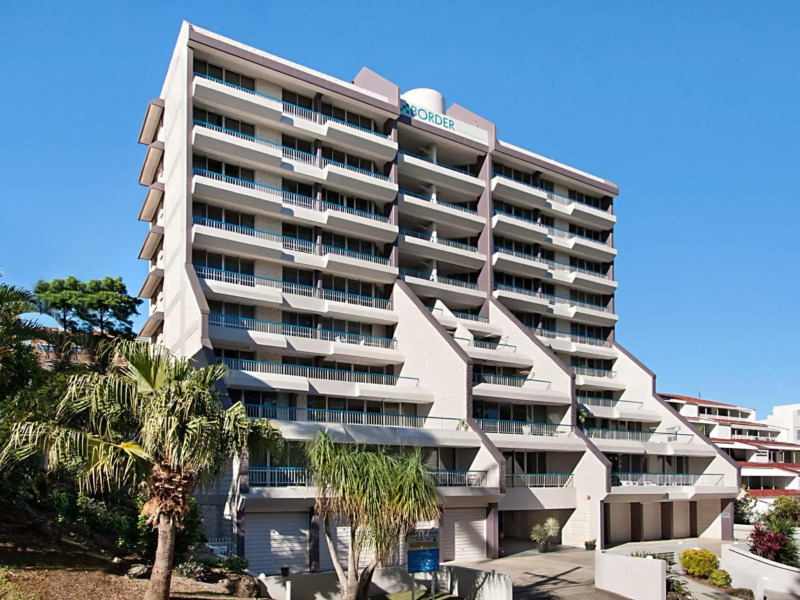Border Terrace Unit 13 - Large apartment walk to beaches and clubs
