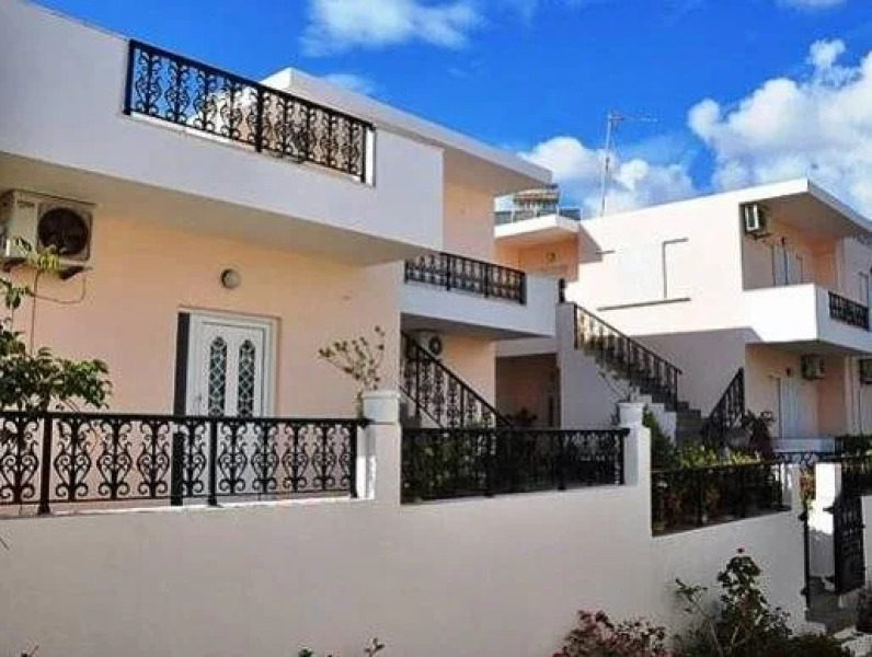 Golden Star Apartments