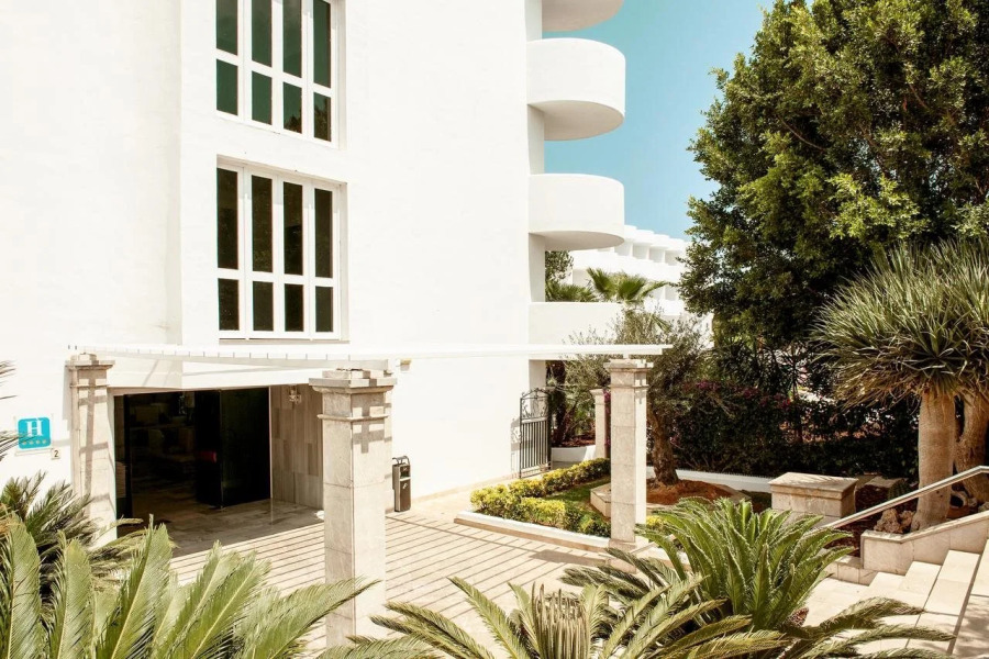 Sentido Fido Tucan - Adults Only