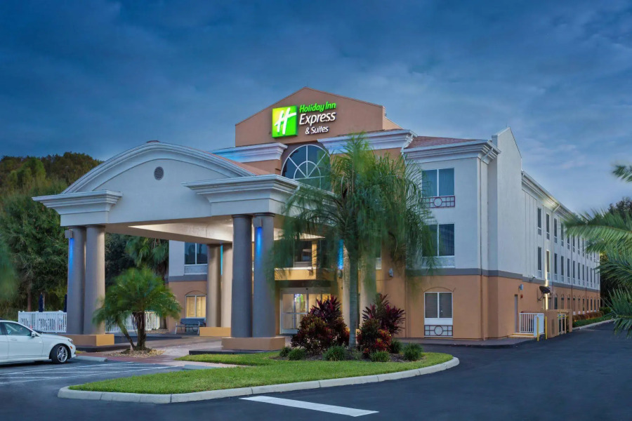 Holiday Inn Express Hotel & Suites Tavares - Leesburg by IHG