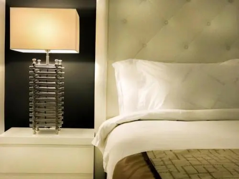 Only 350 yards from Eagle beach! Breakfast included!