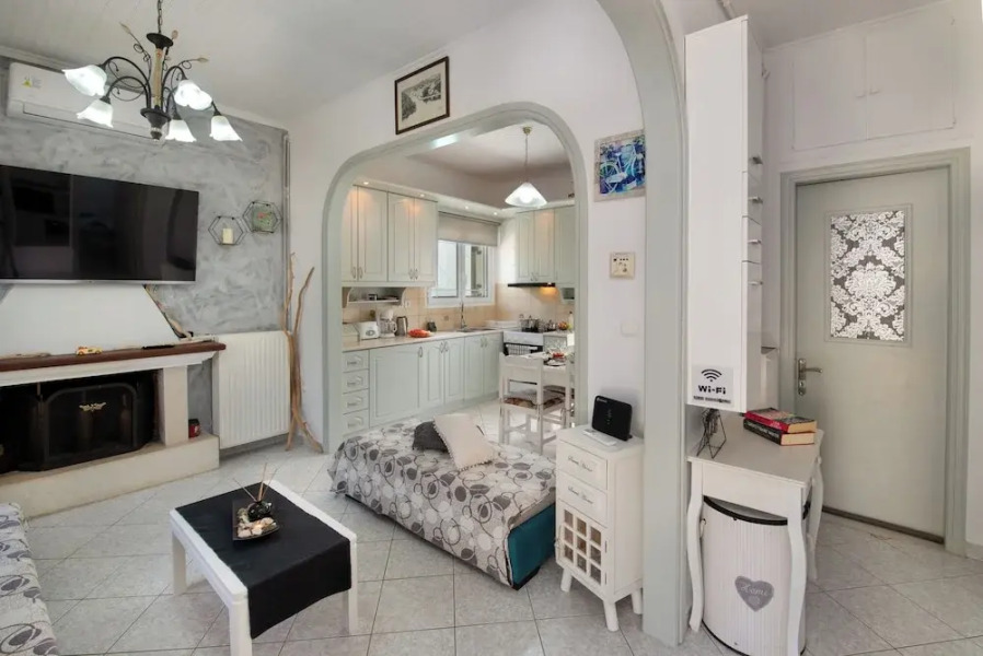 Loggos Seaview Cottage with Pool by Konnect