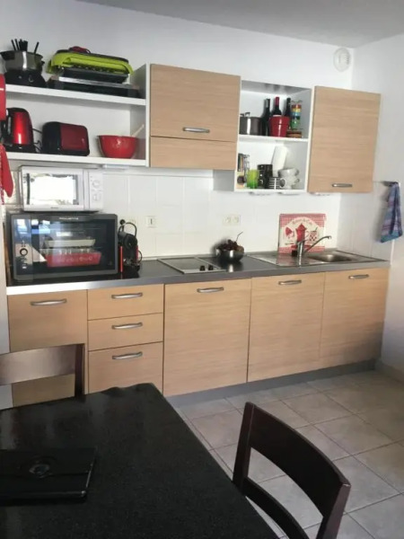 Studio 102 Les Sandia