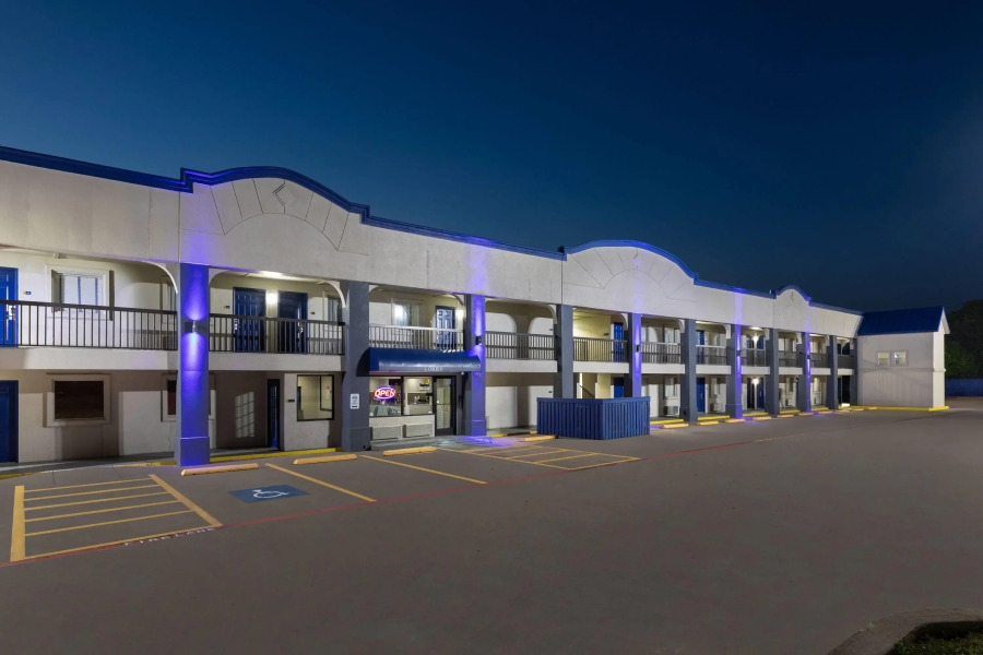 Days Inn by Wyndham Temple