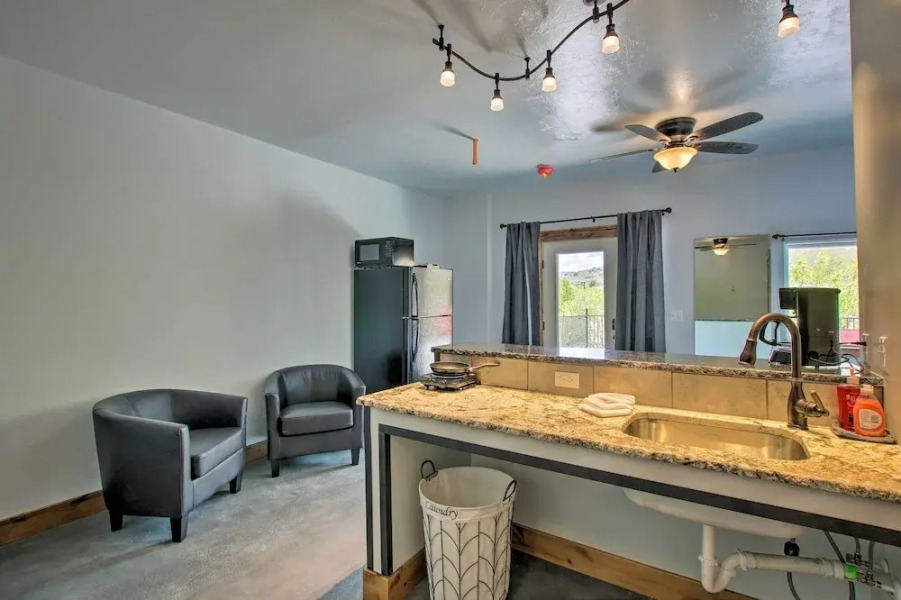 Modern Lava Hot Springs Studio, Walk to Pools