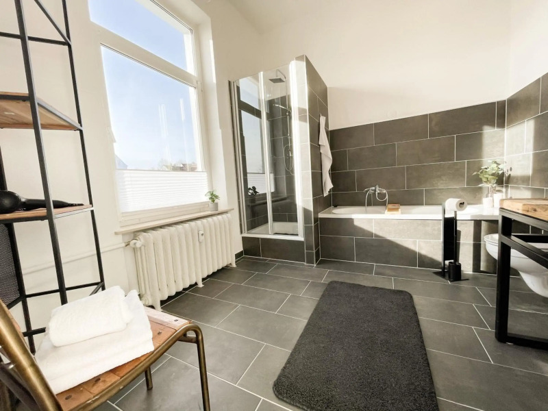 Altbauwohnung mit Schleiblick - Erster Stock