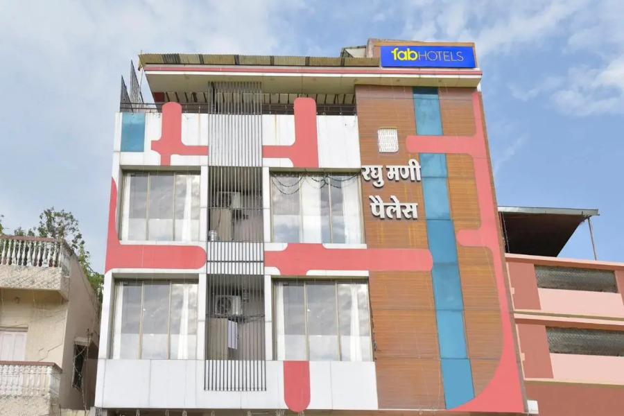 Hotel Raghumani Palace