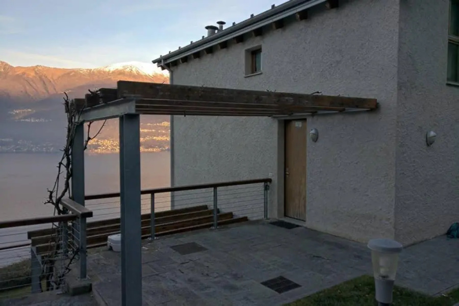 Spectacular views and modern living on Lake Como