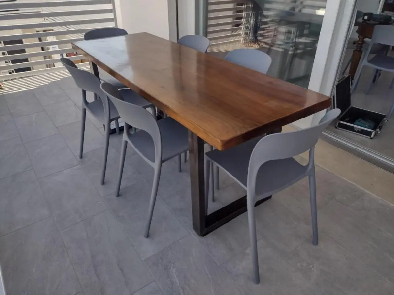 Bilocale in residence vista lago con piscina