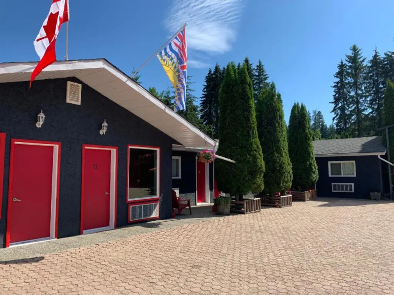 Arrow Lake Motel